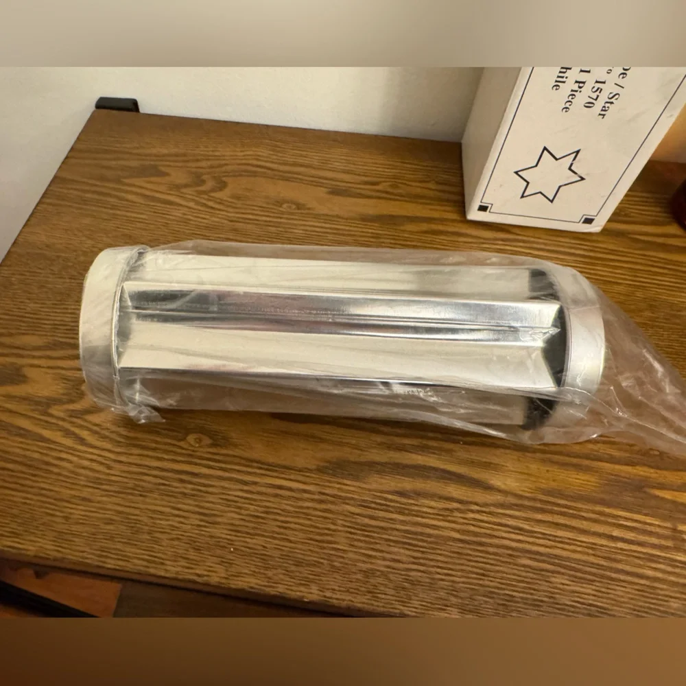 Pampered Chef Valtrompia Bread Star Tube (Product N° 1570) NWOT